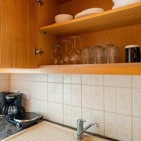 Ani's Stylish W Terrace In Appartement *