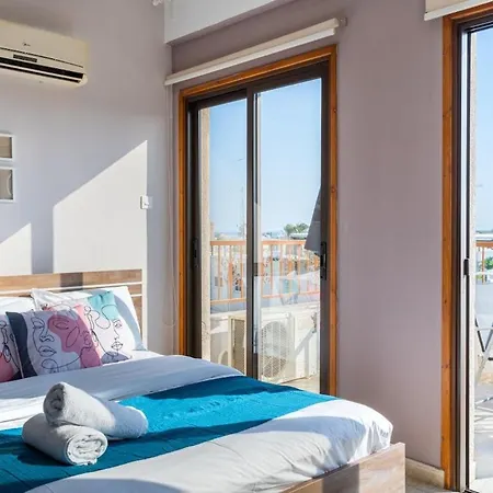 Ani's Stylish W Terrace In *