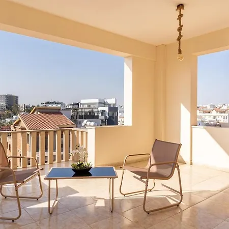 Ani's Stylish W Terrace In Appartement