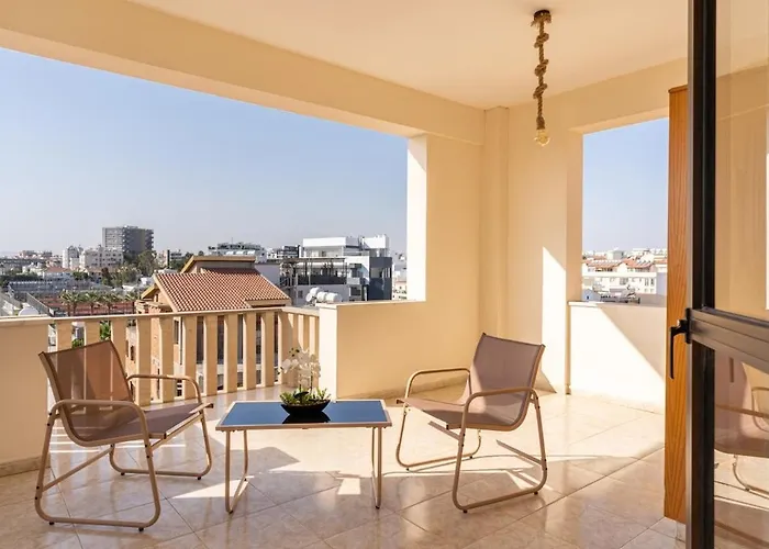 Ani's Stylish W Terrace In Апартаменти