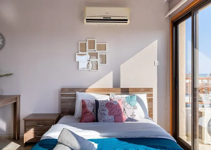 Apartament Ani's Stylish W Terrace In Larnaca