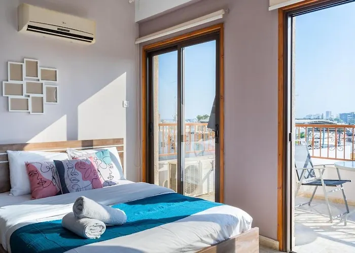 Ani's Stylish W Terrace In *